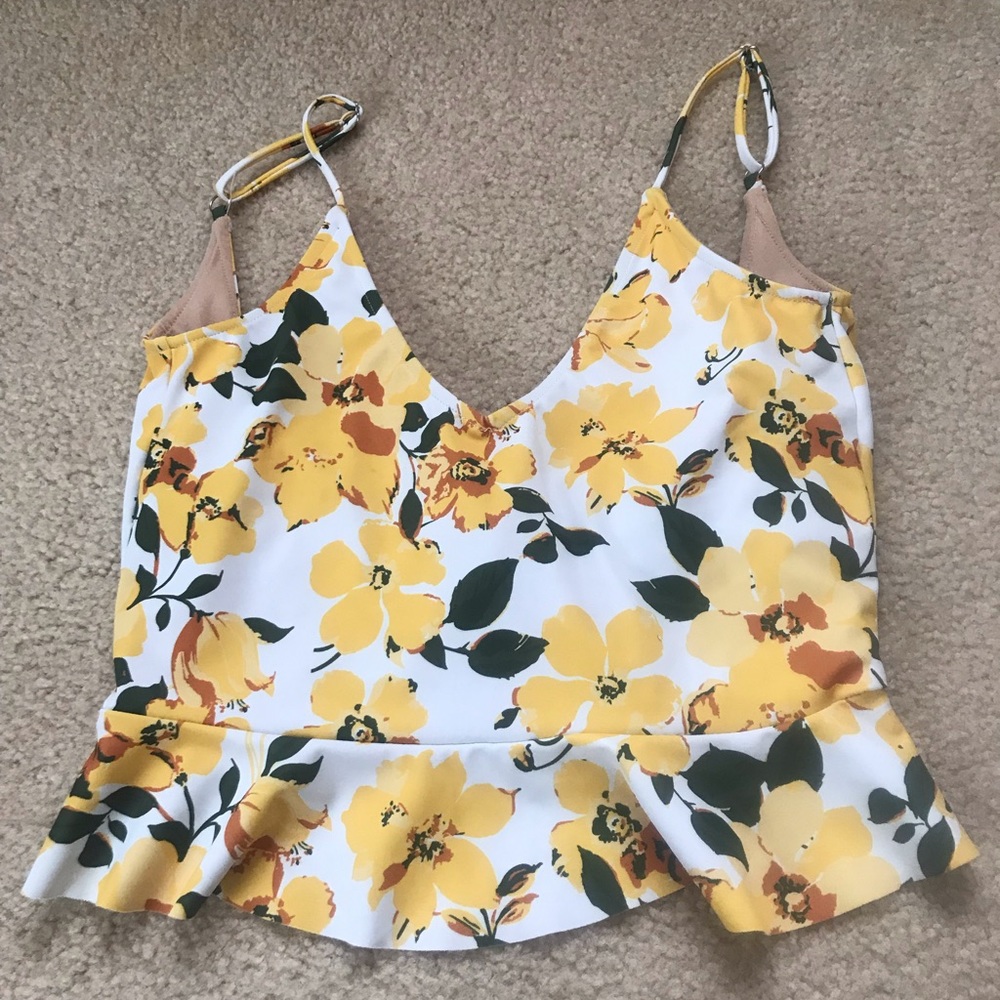 Kj scoop back top! 🌿